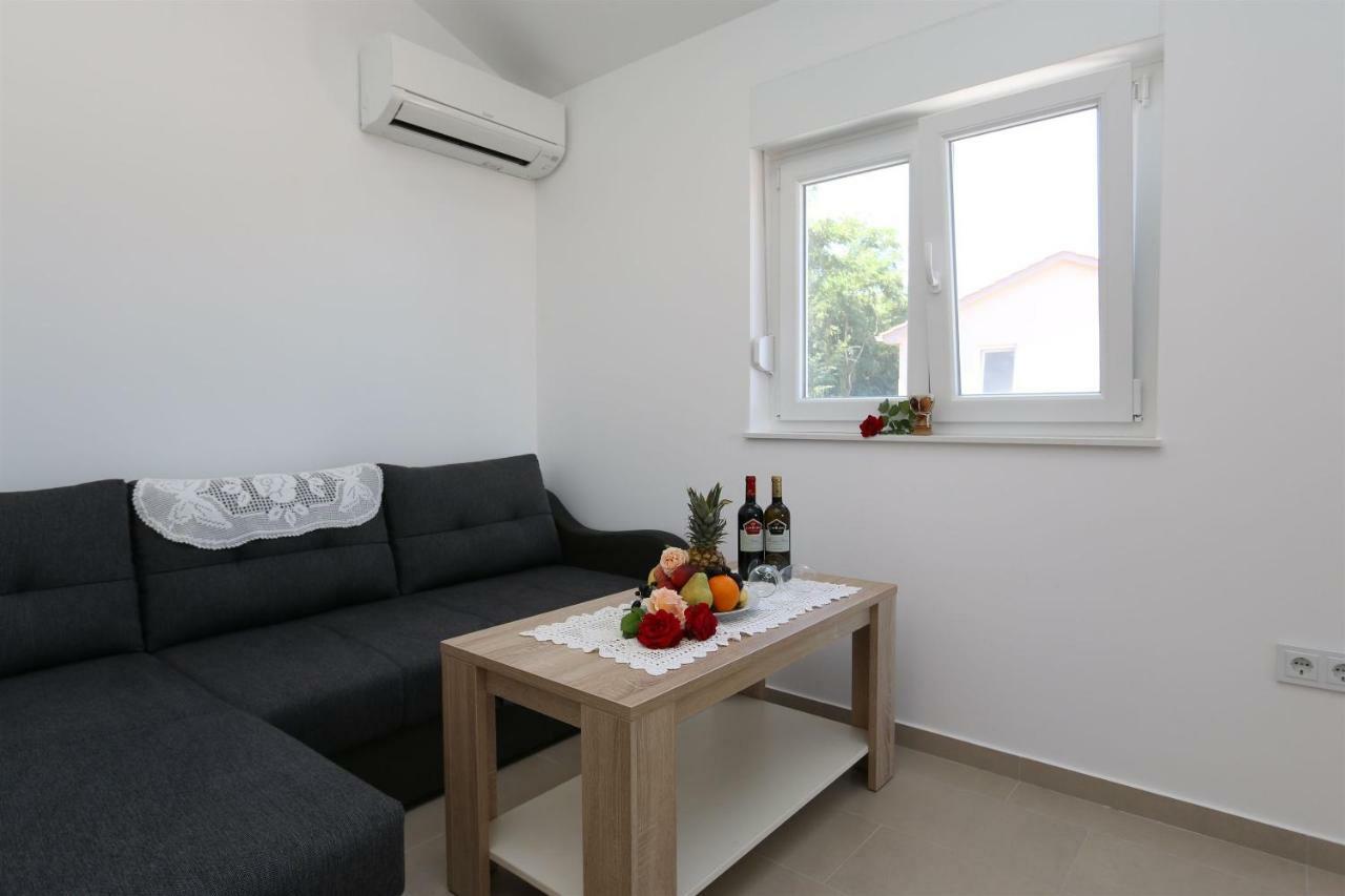 Apartments Maric-Hlapa Соліне Екстер'єр фото