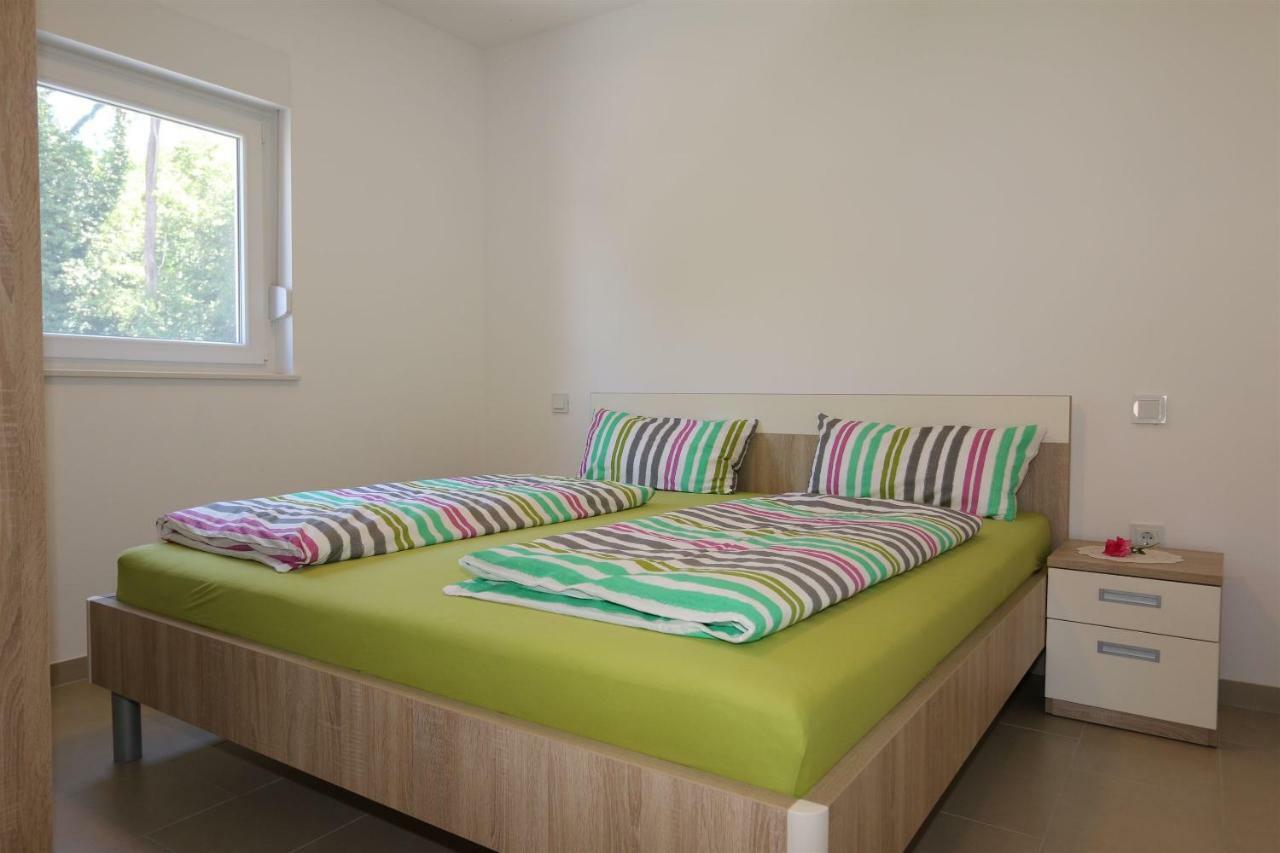 Apartments Maric-Hlapa Соліне Екстер'єр фото